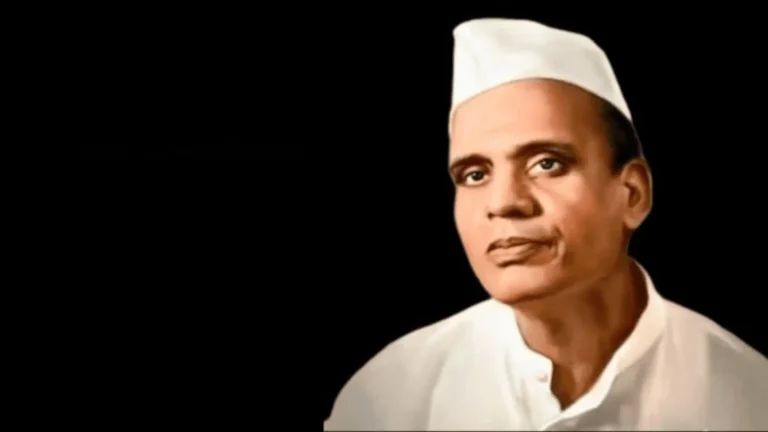 महाराष्ट्राला माणुसकी शिकवणारे साने गुरुजी आजही जिवंत आहे… आपल्या विचारांत!